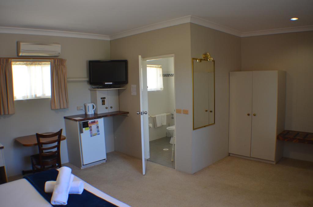 Deer Park Motor Inn Armidale Esterno foto