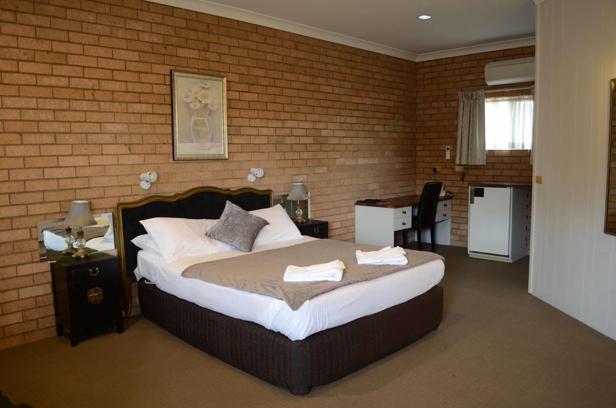 Deer Park Motor Inn Armidale Esterno foto